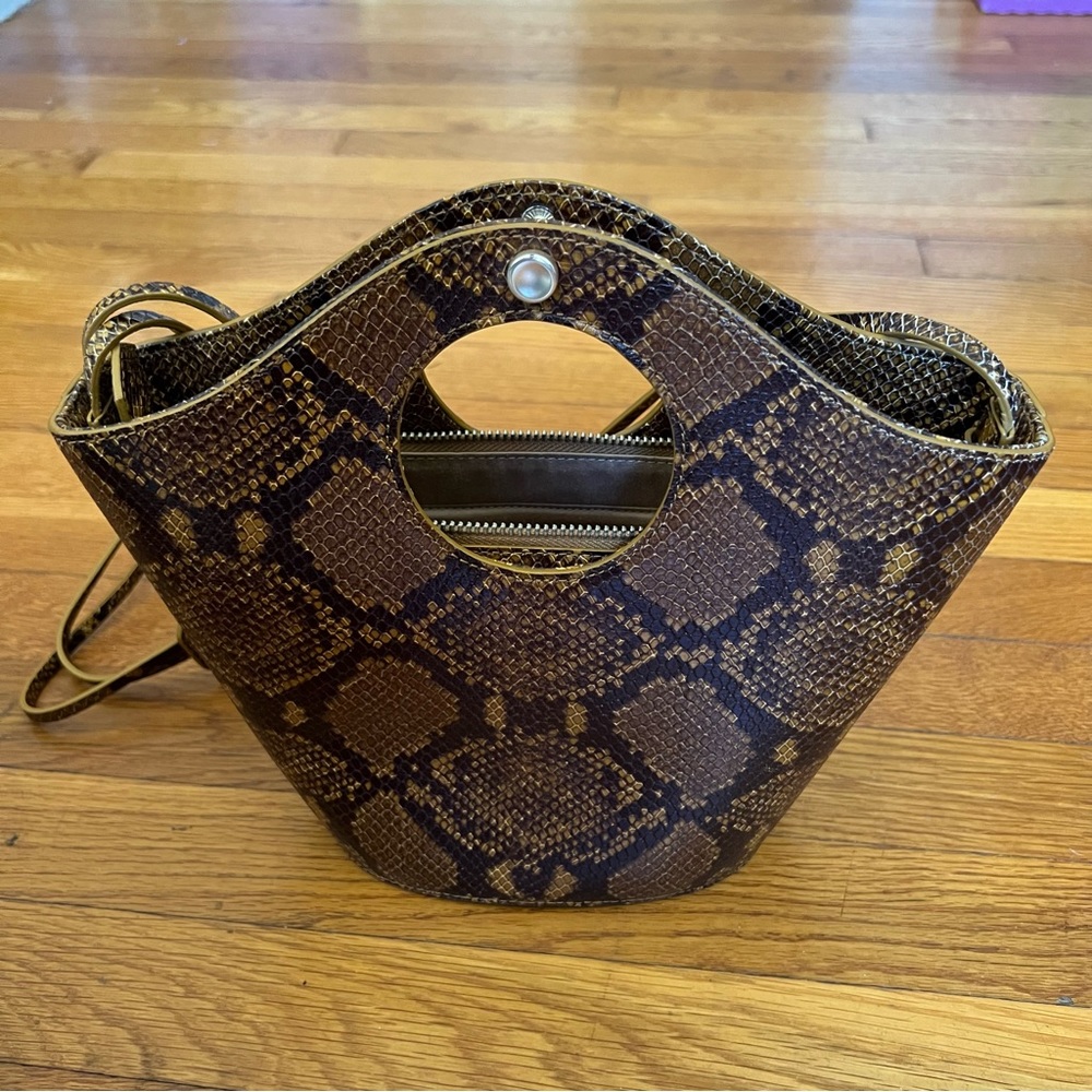 Elizabeth and James Petit Market Shopper in snakeskin leather